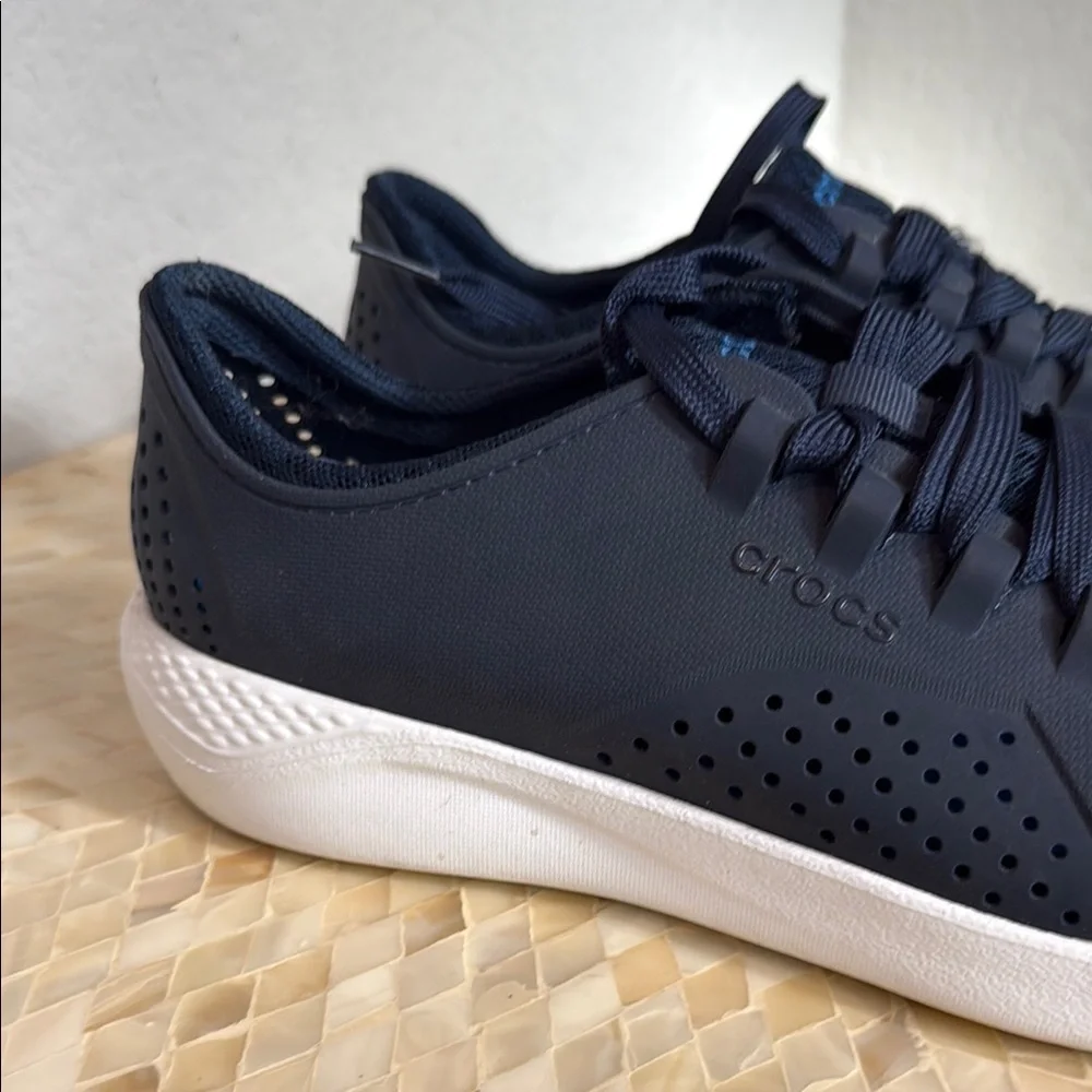 CROCS Dark Blue Athletic Shoes size 11
